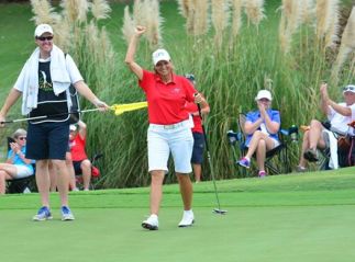 Sherri Steinhauer closes out her match on 18 and clinches the Cup. Credit: The Legends Tour